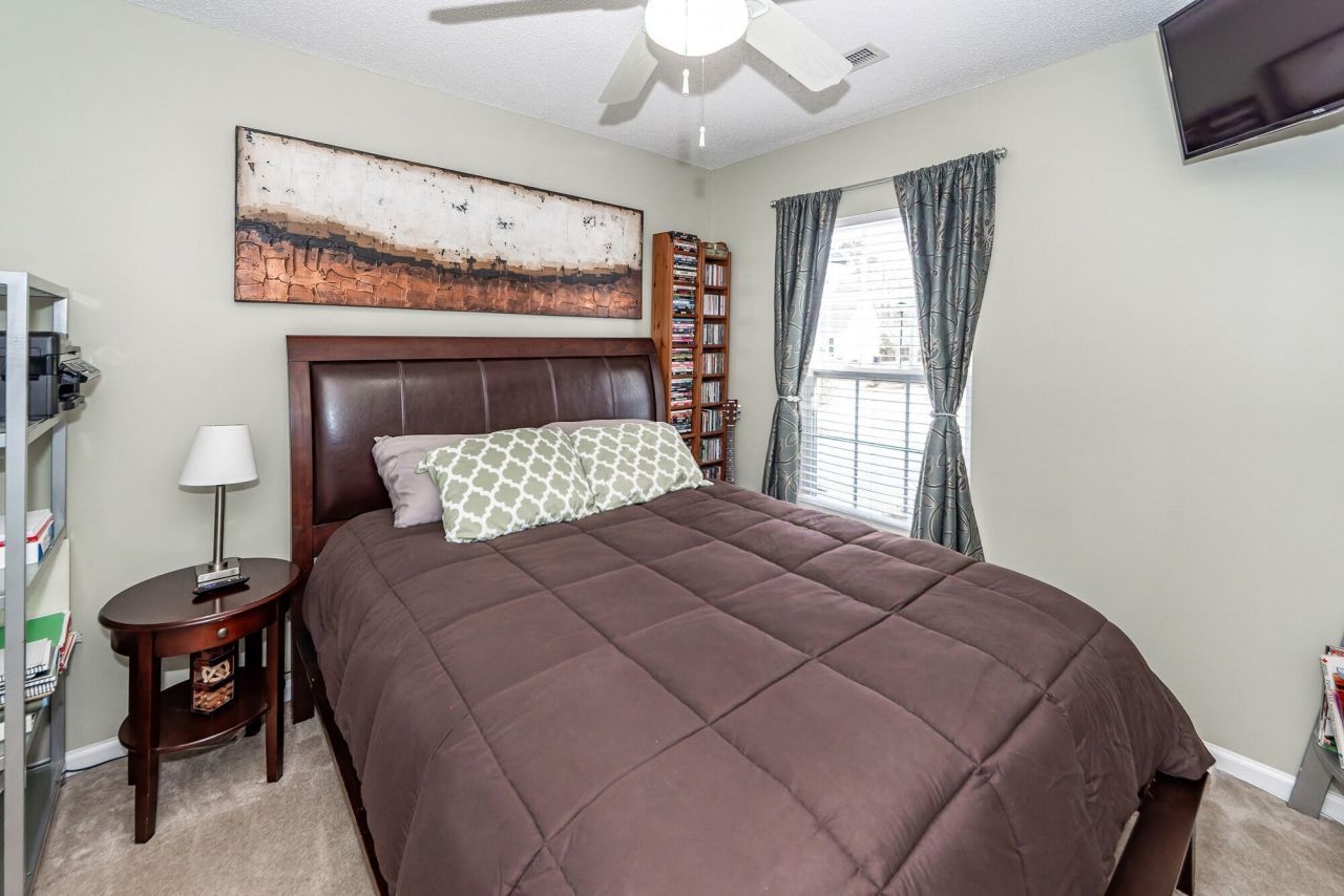 5024 Thornton Drive Photo 18