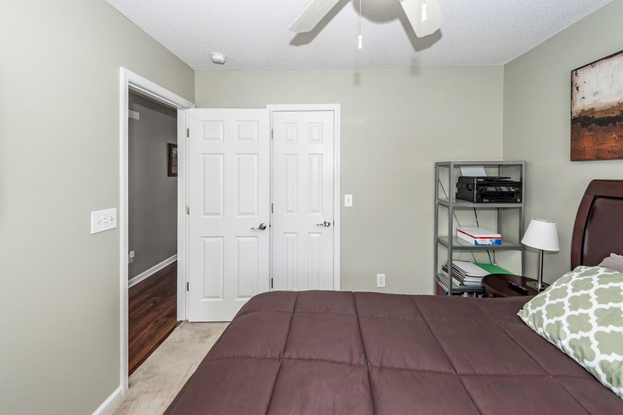 5024 Thornton Drive Photo 19