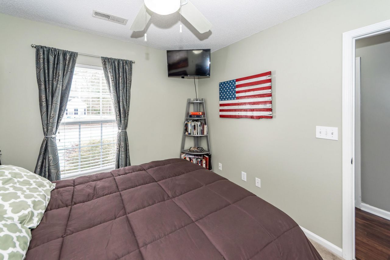 5024 Thornton Drive Photo 20