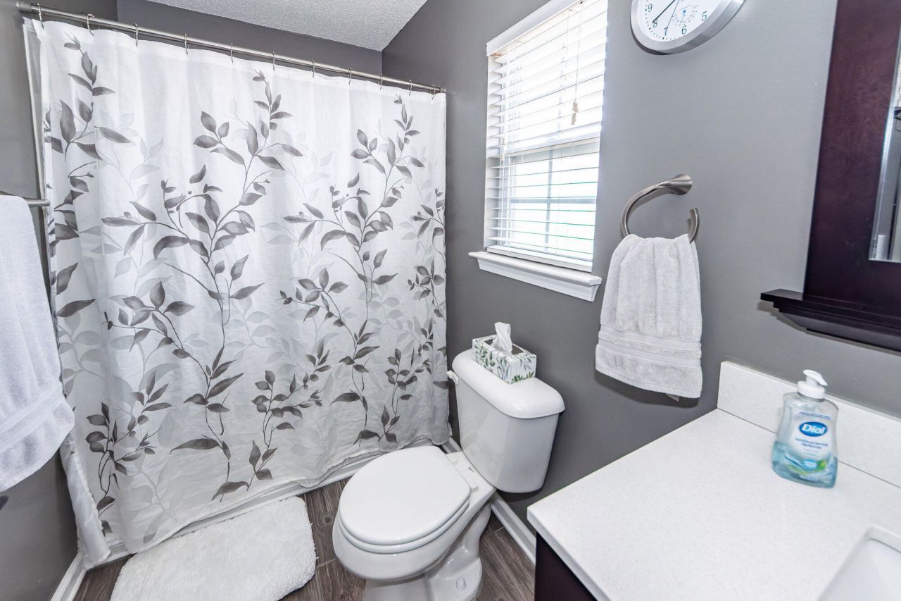 5024 Thornton Drive Photo 30