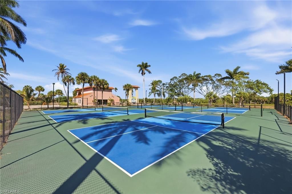 25000 Tamiami Trl E, Unit D152, Naples, FL 34114 Photo