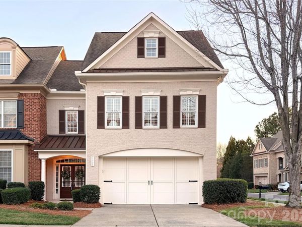 11704 Easthampton Circle, Charlotte, NC 28277
