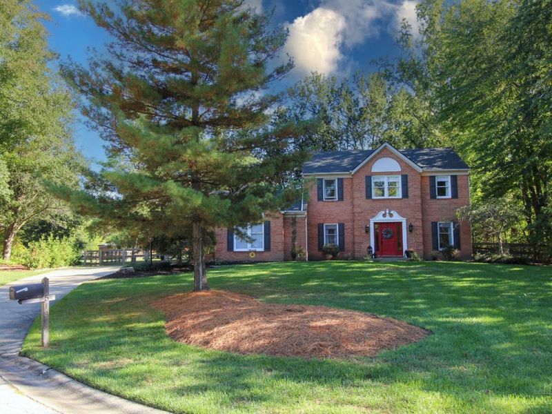 1513 Charleston Lane, Miami Twp, OH 45140 Photo 2