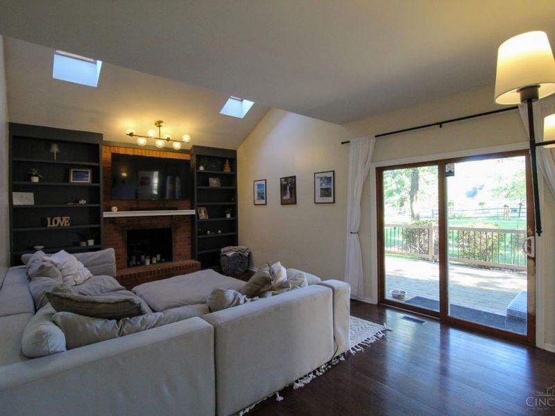 1513 Charleston Lane, Miami Twp, OH 45140 Photo 23