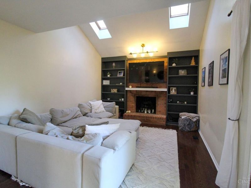 1513 Charleston Lane, Miami Twp, OH 45140 Photo 24