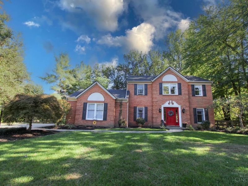 1513 Charleston Lane, Miami Twp, OH 45140 Photo 3