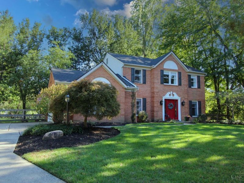 1513 Charleston Lane, Miami Twp, OH 45140 Photo 4