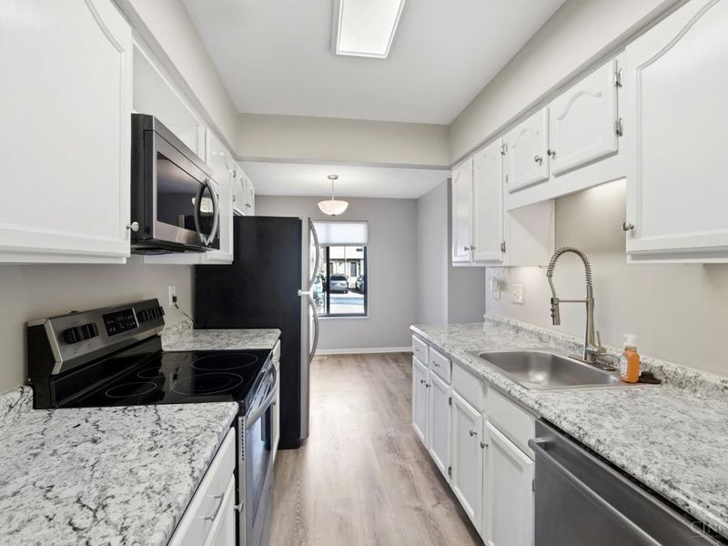 9477 Colegate Way, West Chester, OH 45011 Photo 10