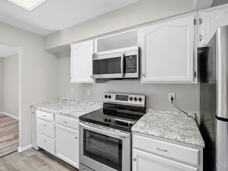 9477 Colegate Way, West Chester, OH 45011 Photo 11