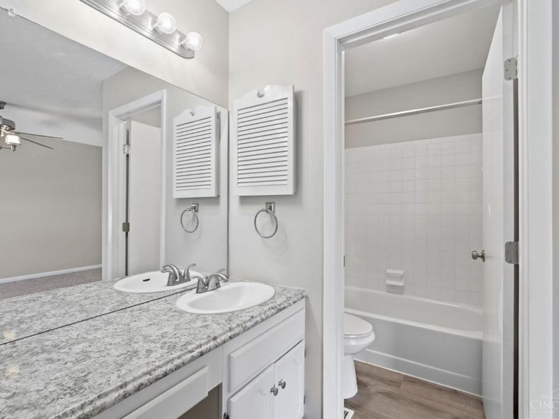 9477 Colegate Way, West Chester, OH 45011 Photo 35