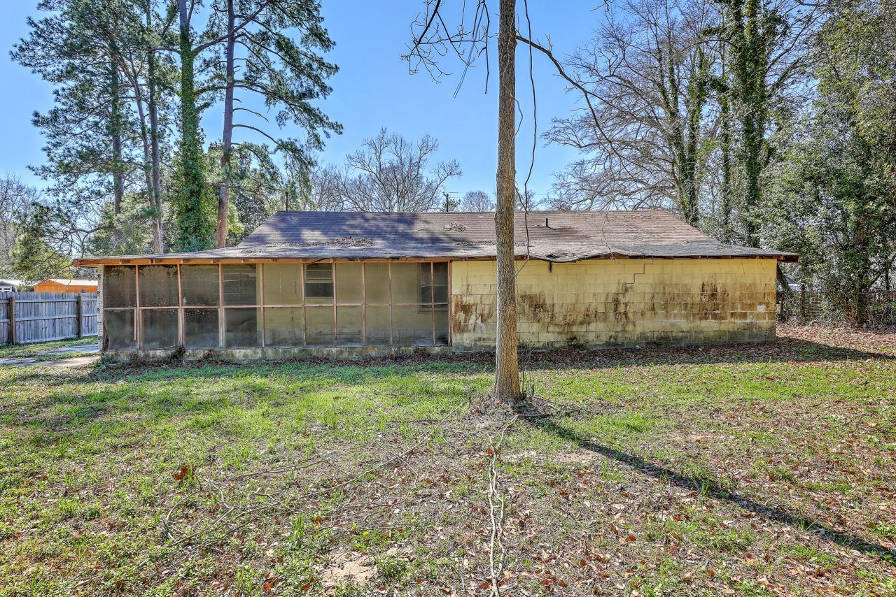 700 Peake Street Photo 18