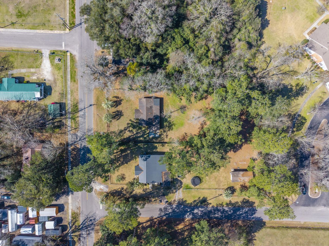 700 Peake Street Photo 29