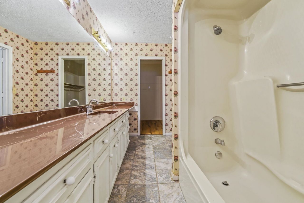 409 Pearl St.  Photo 12