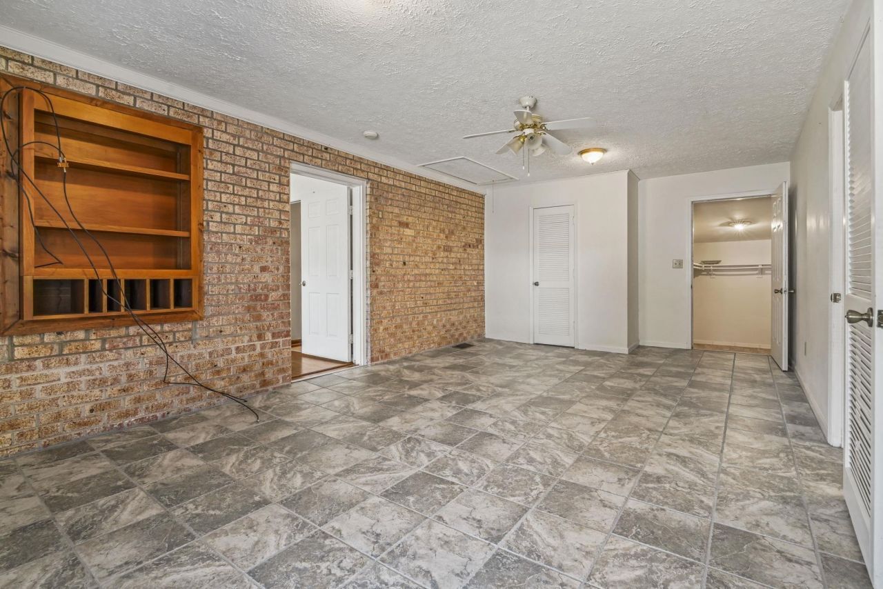 409 Pearl St.  Photo 8