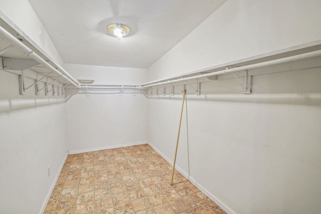 409 Pearl St.  Photo 9