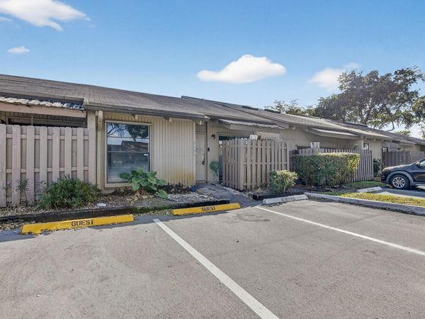 8042 SW 21st Place, Unit 8042, Davie, FL 33324