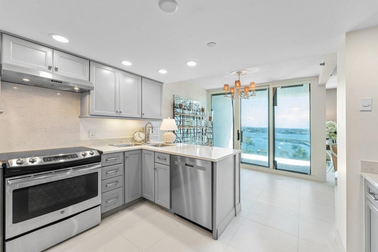 529 S Flagler Drive, Unit 8g, West Palm Beach, FL 33401 Photo