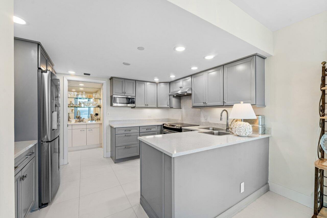 529 S Flagler Drive, Unit 8g, West Palm Beach, FL 33401 Photo