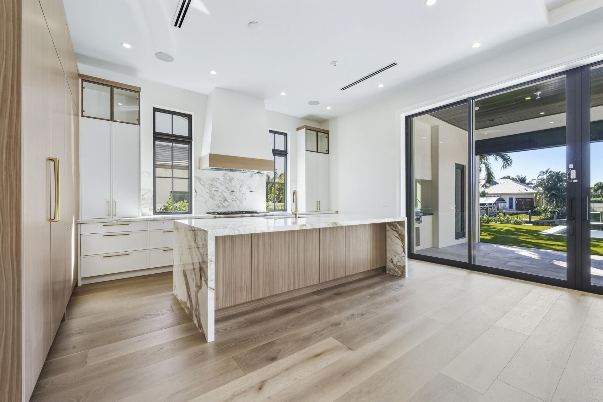 2442 Bay Circle, Palm Beach Gardens, FL 33410 Photo