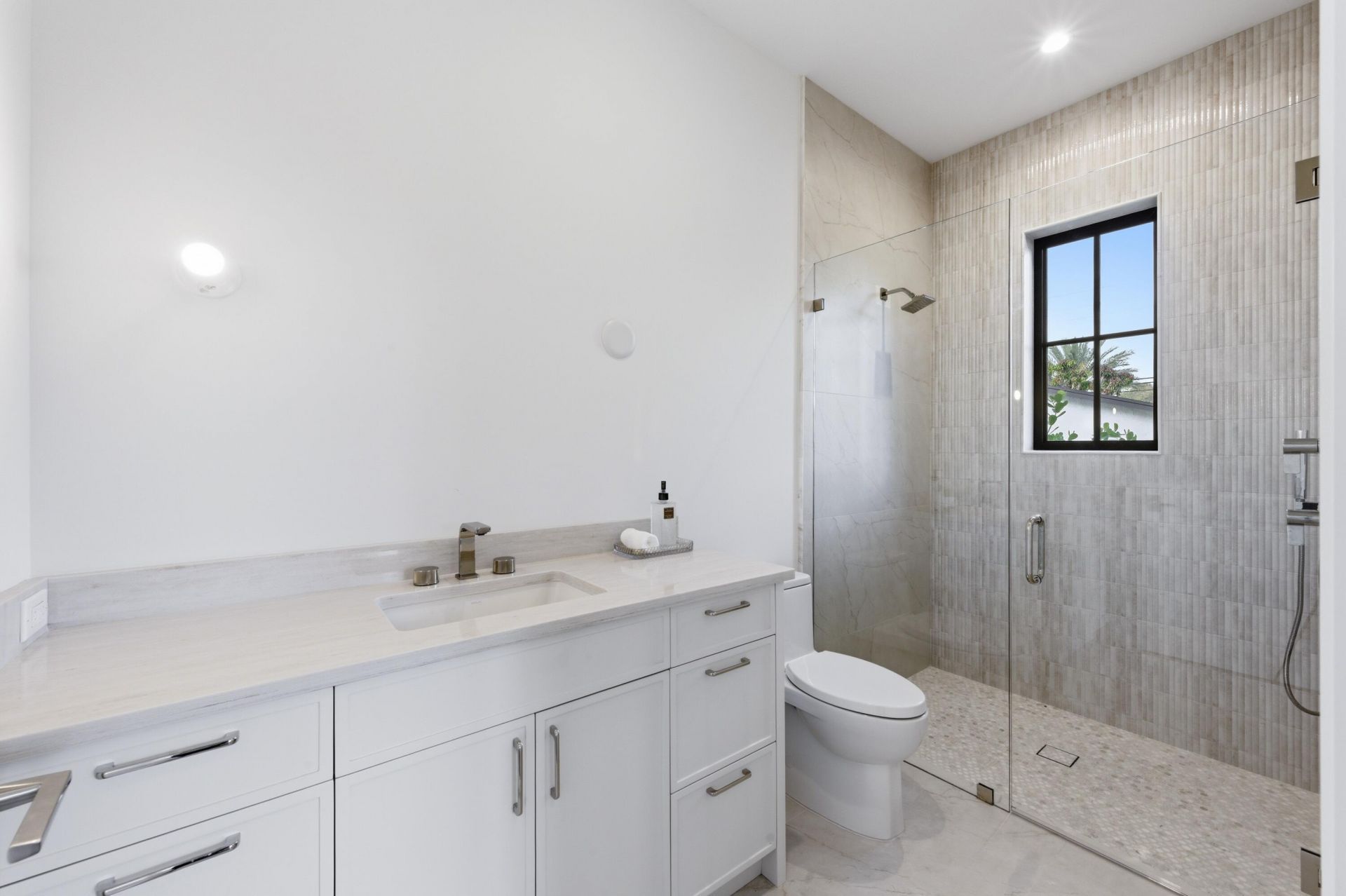 2442 Bay Circle, Palm Beach Gardens, FL 33410 Photo