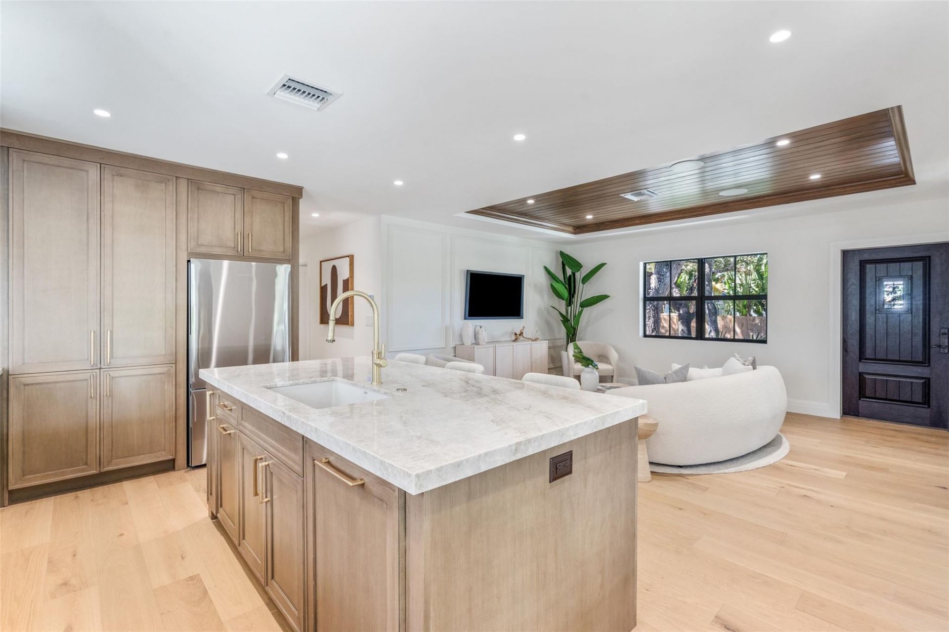 2100 Lake Avenue, West Palm Beach, FL 33401 Photo