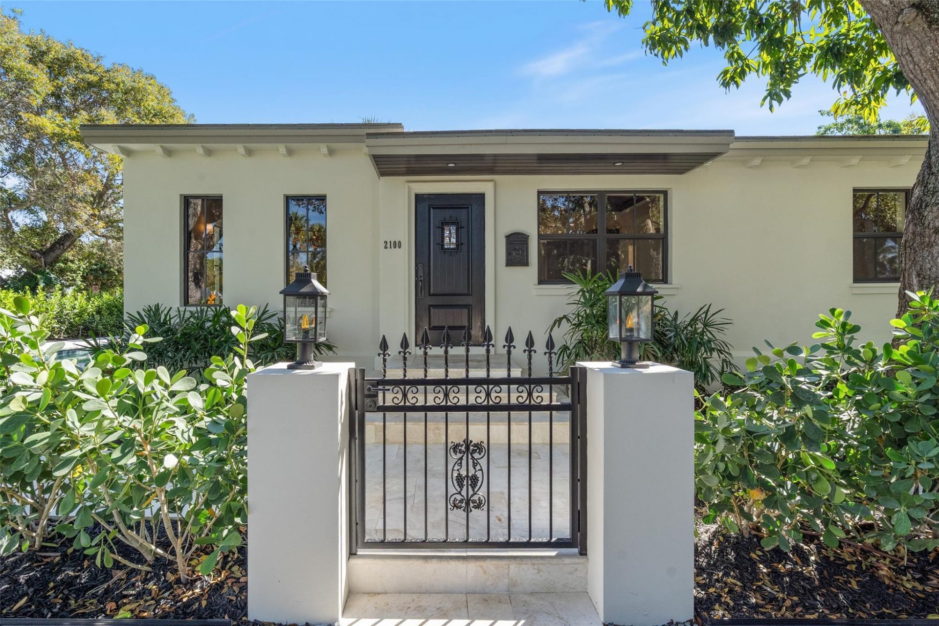 2100 Lake Avenue, West Palm Beach, FL 33401 Photo