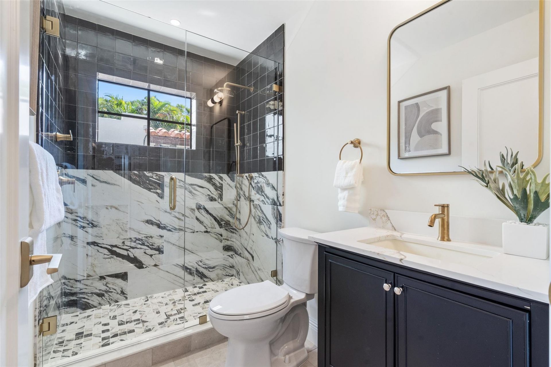 2100 Lake Ave, West Palm Beach, FL 33401 Photo