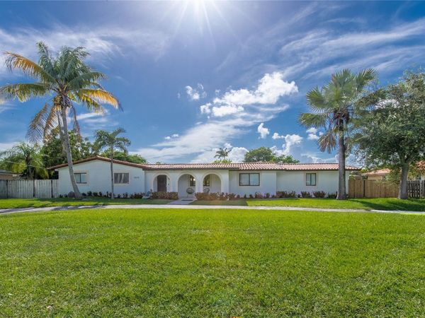 16670 SW 90th Ave, Palmetto Bay, FL 33157