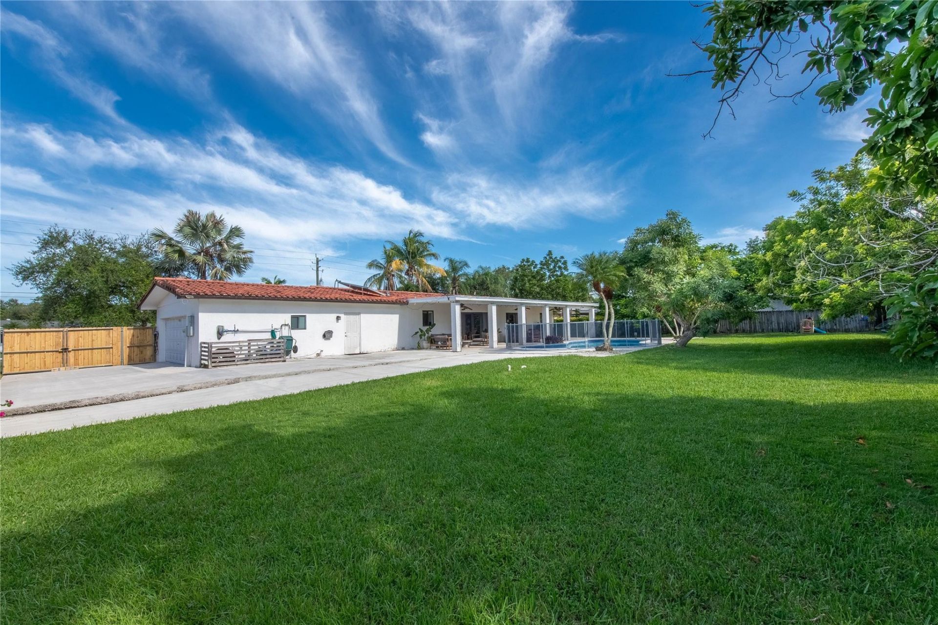16670 SW 90th Avenue, Palmetto Bay, FL 33157 Photo