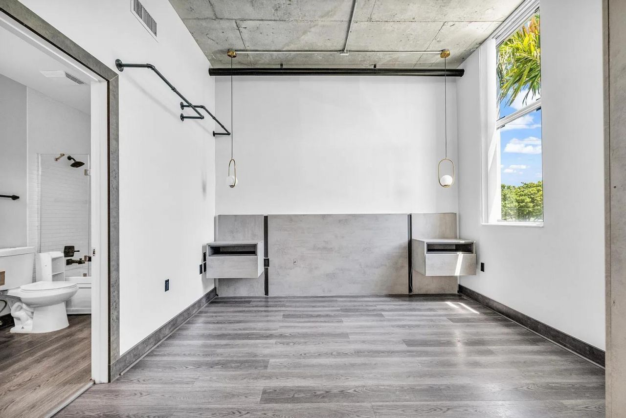 2100 Van Buren Street, Unit 203, Hollywood, FL 33020 Photo