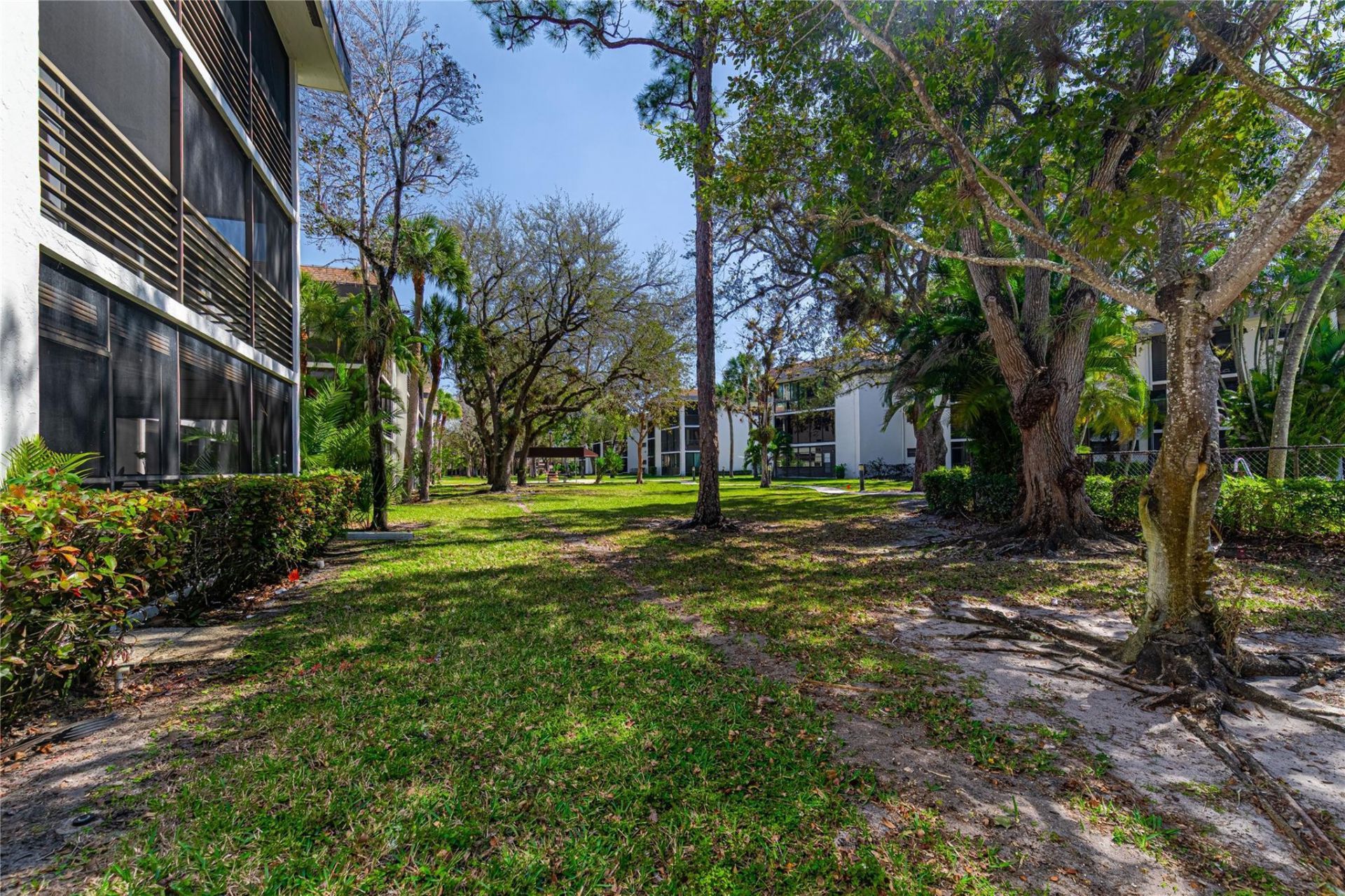 7653 NW 79th Avenue, Unit 114, Tamarac, FL 33321 Photo