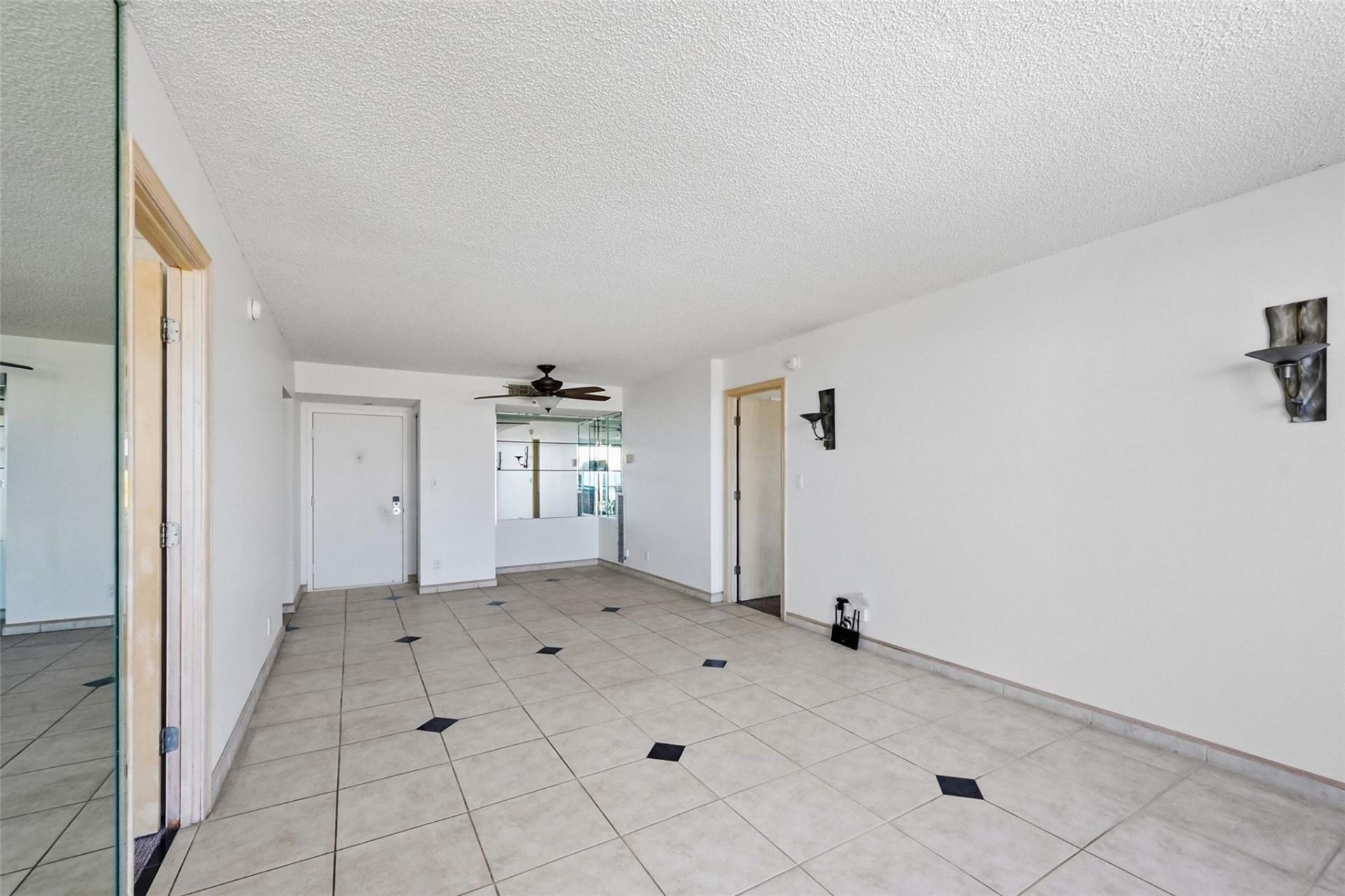 531 N Ocean Boulevard, Unit 1907, Pompano Beach, FL 33062 Photo