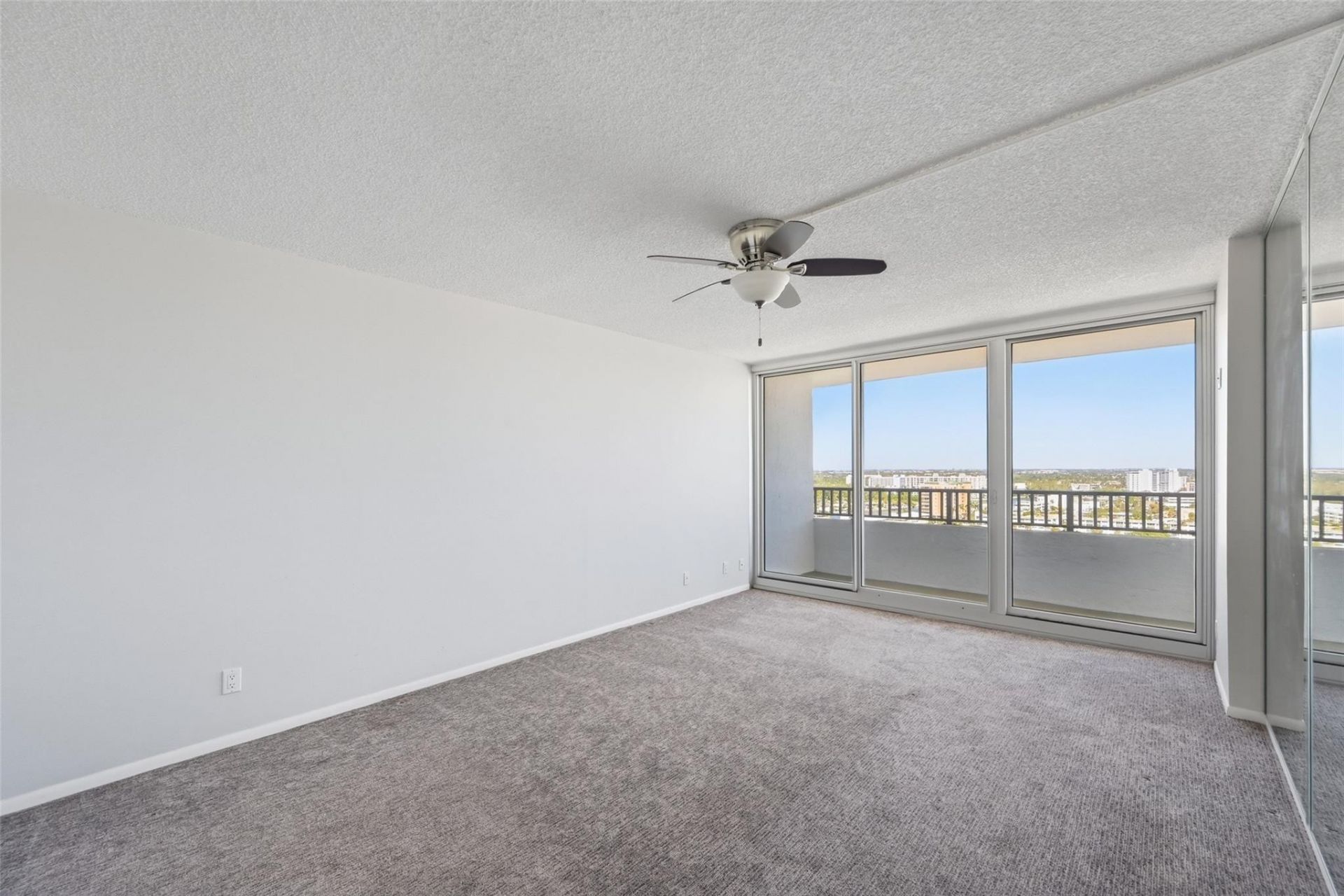 531 N Ocean Boulevard, Unit 1907, Pompano Beach, FL 33062 Photo