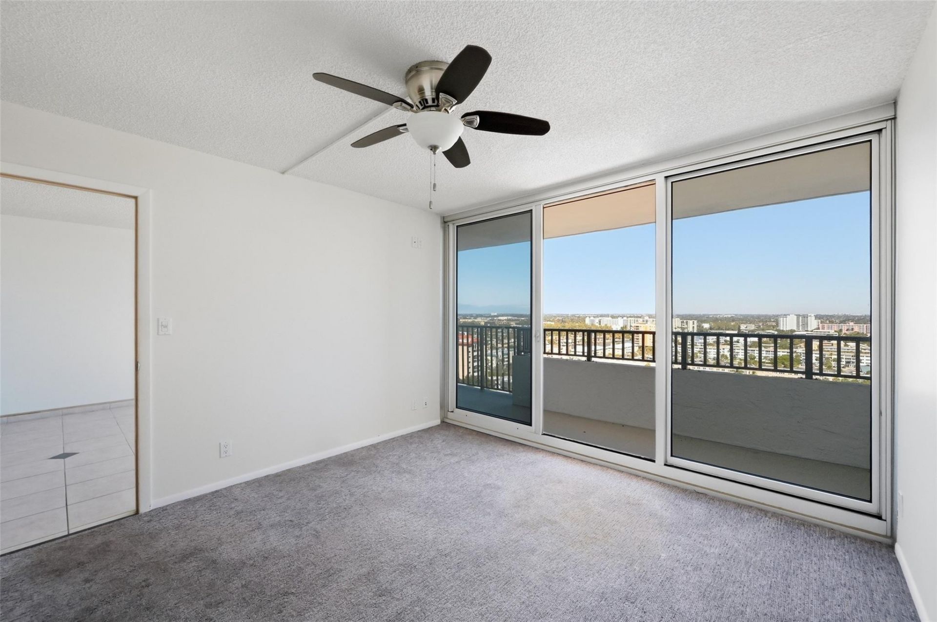 531 N Ocean Boulevard, Unit 1907, Pompano Beach, FL 33062 Photo