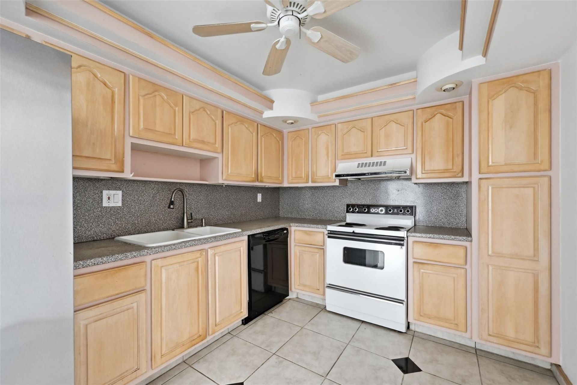 531 N Ocean Boulevard, Unit 1907, Pompano Beach, FL 33062 Photo