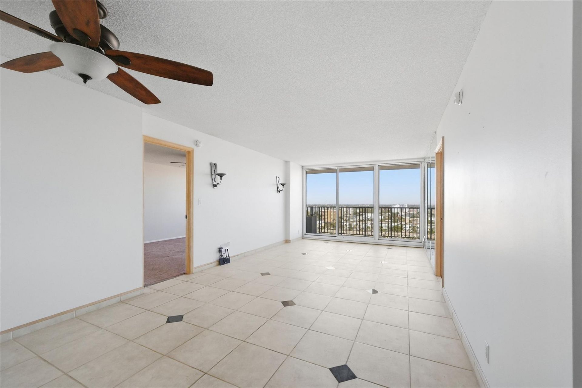 531 N Ocean Boulevard, Unit 1907, Pompano Beach, FL 33062 Photo