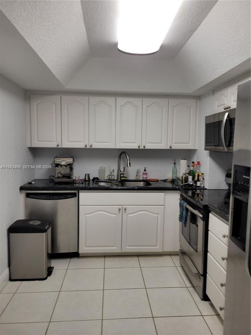 2655 Collins Ave, Unit 1404, Miami Beach, FL 33140 Photo