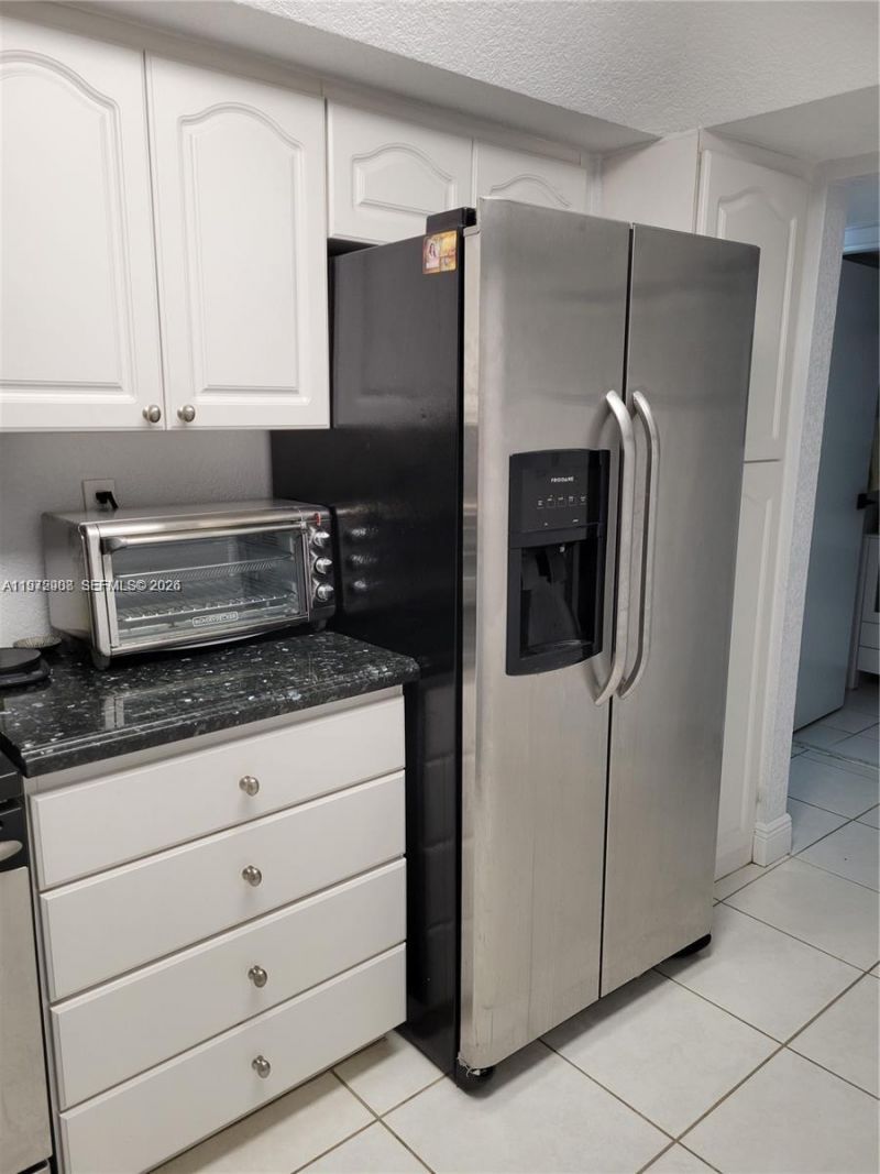 2655 Collins Ave, Unit 1404, Miami Beach, FL 33140 Photo