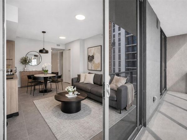 121 NE 5th St, Unit 710, Miami, FL 33132