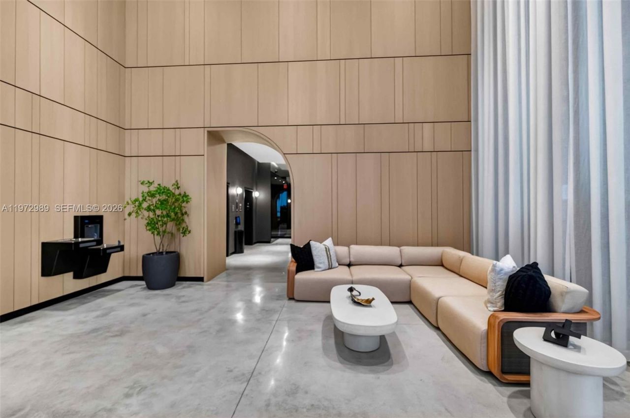 121 NE 5th St, Unit 710, Miami, FL 33132 Photo