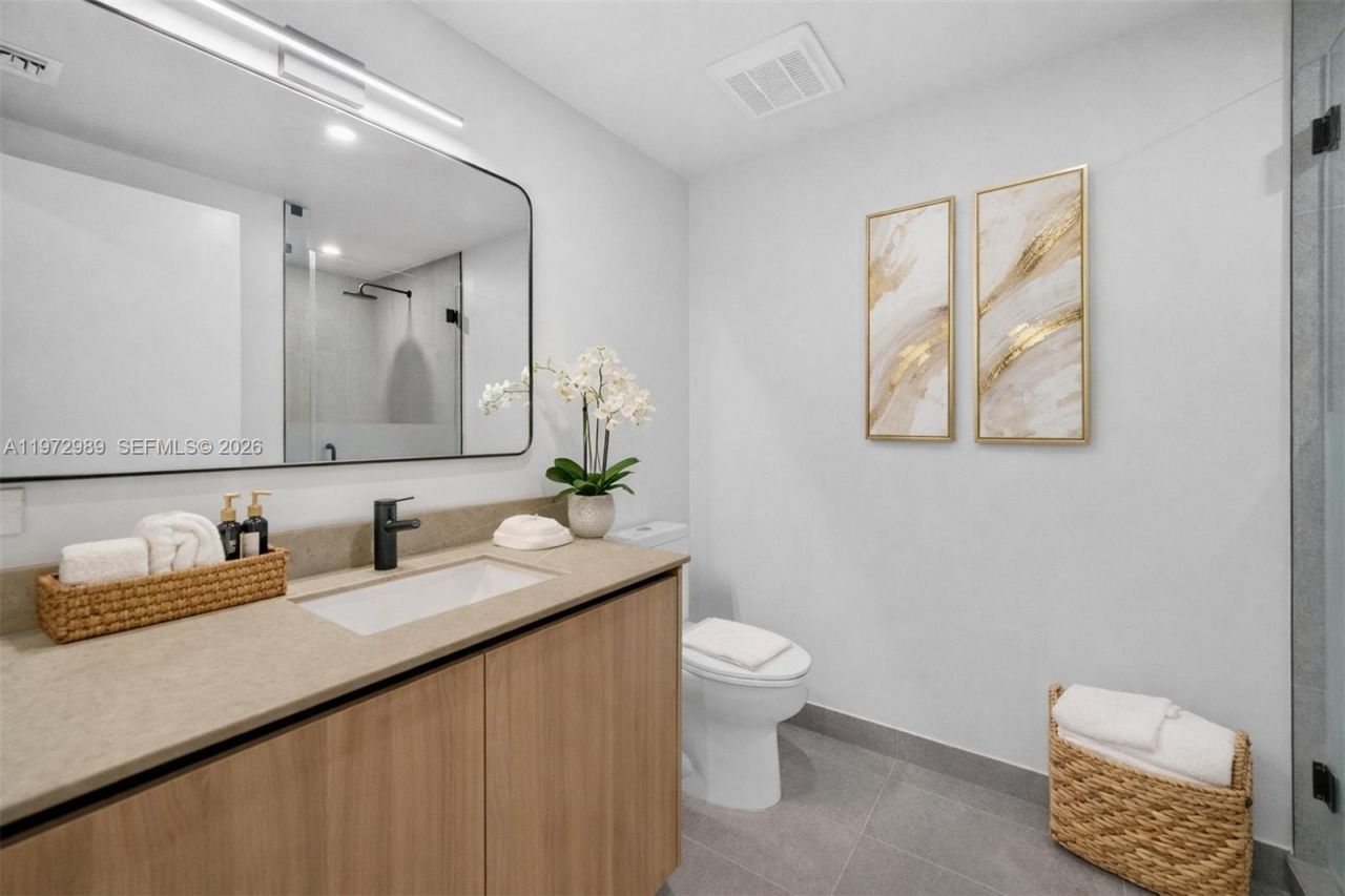 121 NE 5th St, Unit 710, Miami, FL 33132 Photo