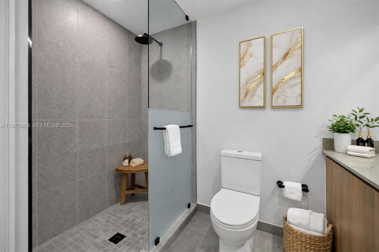 121 NE 5th St, Unit 710, Miami, FL 33132 Photo