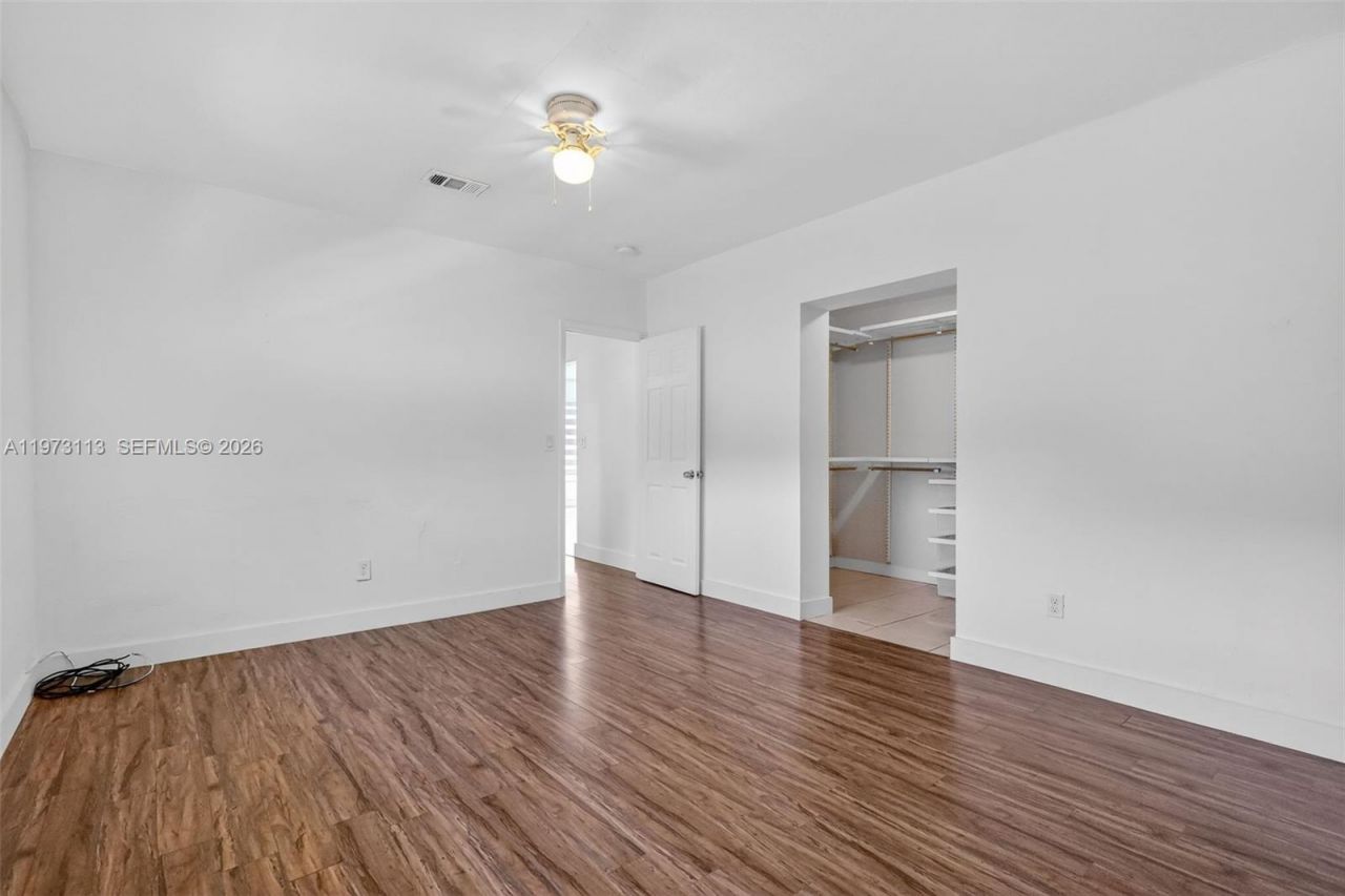 801 S Biscayne River Dr , Miami, FL 33169 Photo