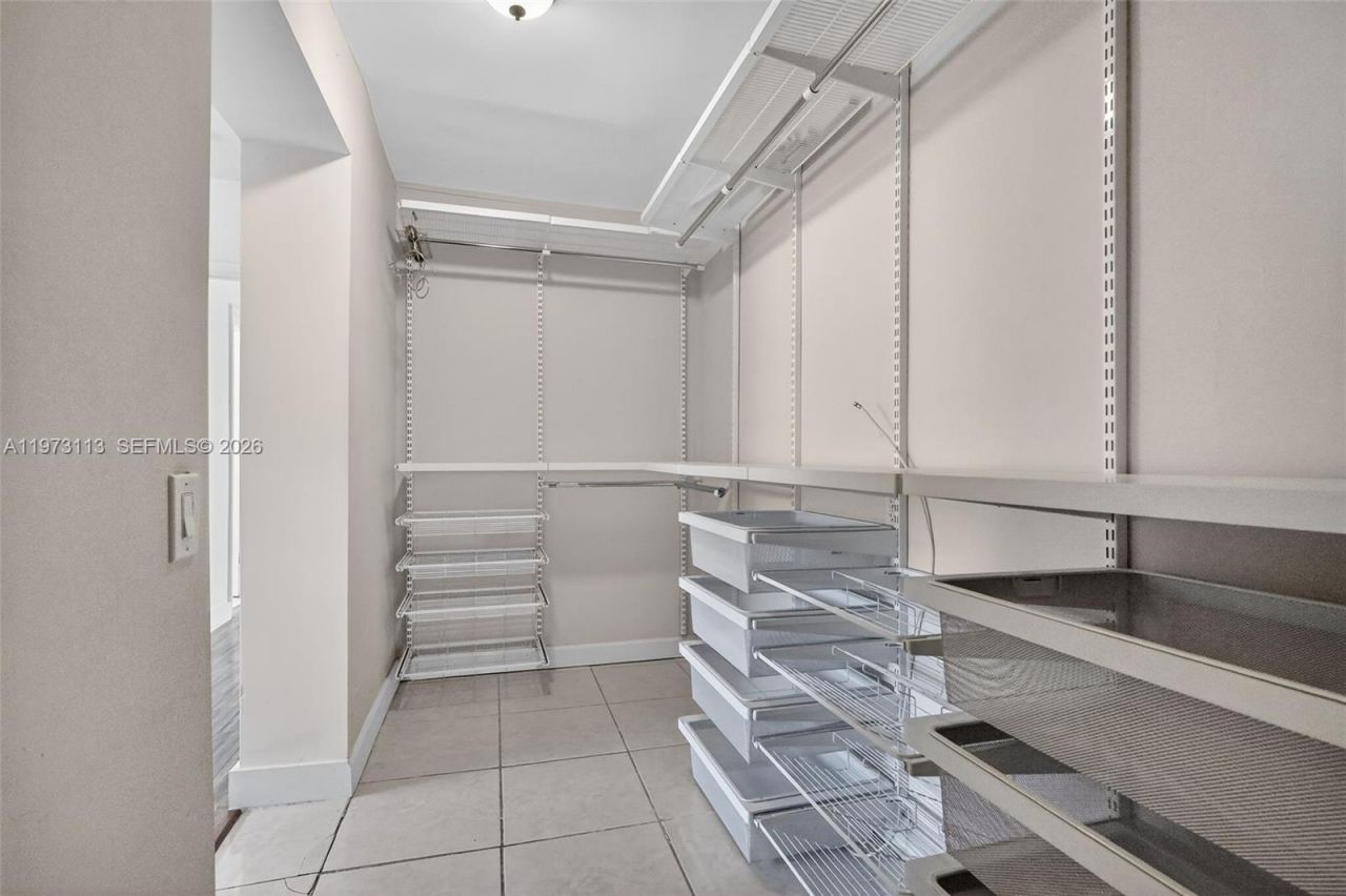 801 S Biscayne River Dr , Miami, FL 33169 Photo