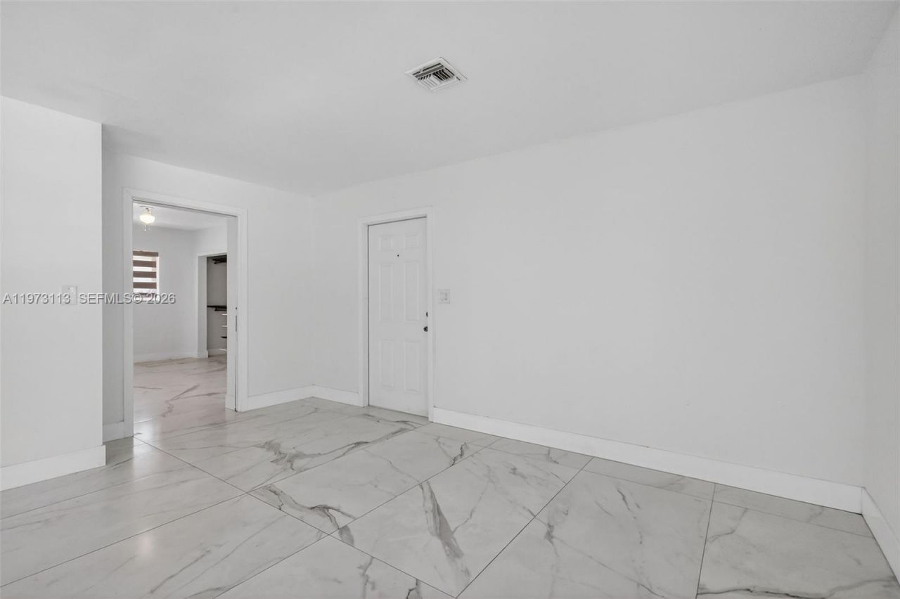 801 S Biscayne River Dr , Miami, FL 33169 Photo