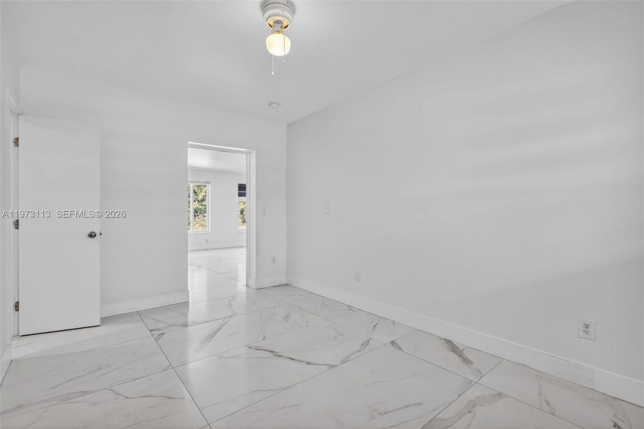 801 S Biscayne River Dr , Miami, FL 33169 Photo