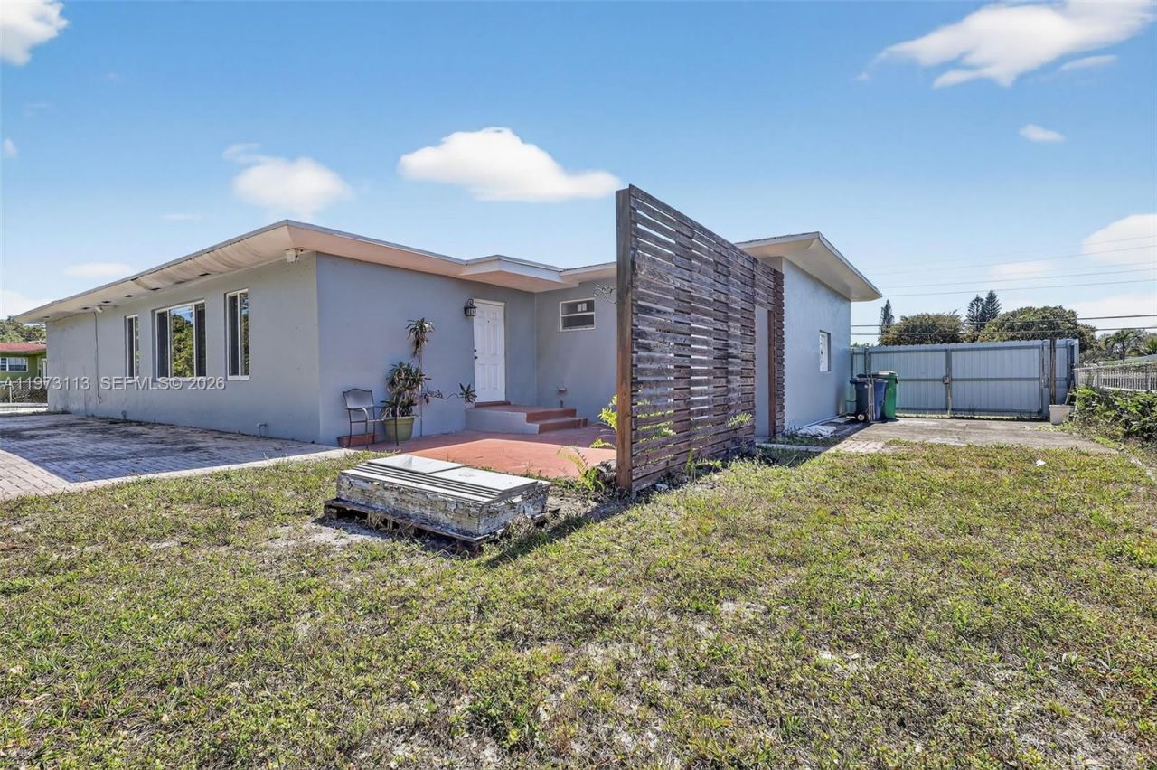 801 S Biscayne River Dr , Miami, FL 33169 Photo