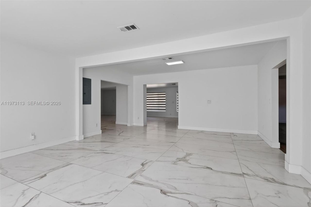 801 S Biscayne River Dr , Miami, FL 33169 Photo