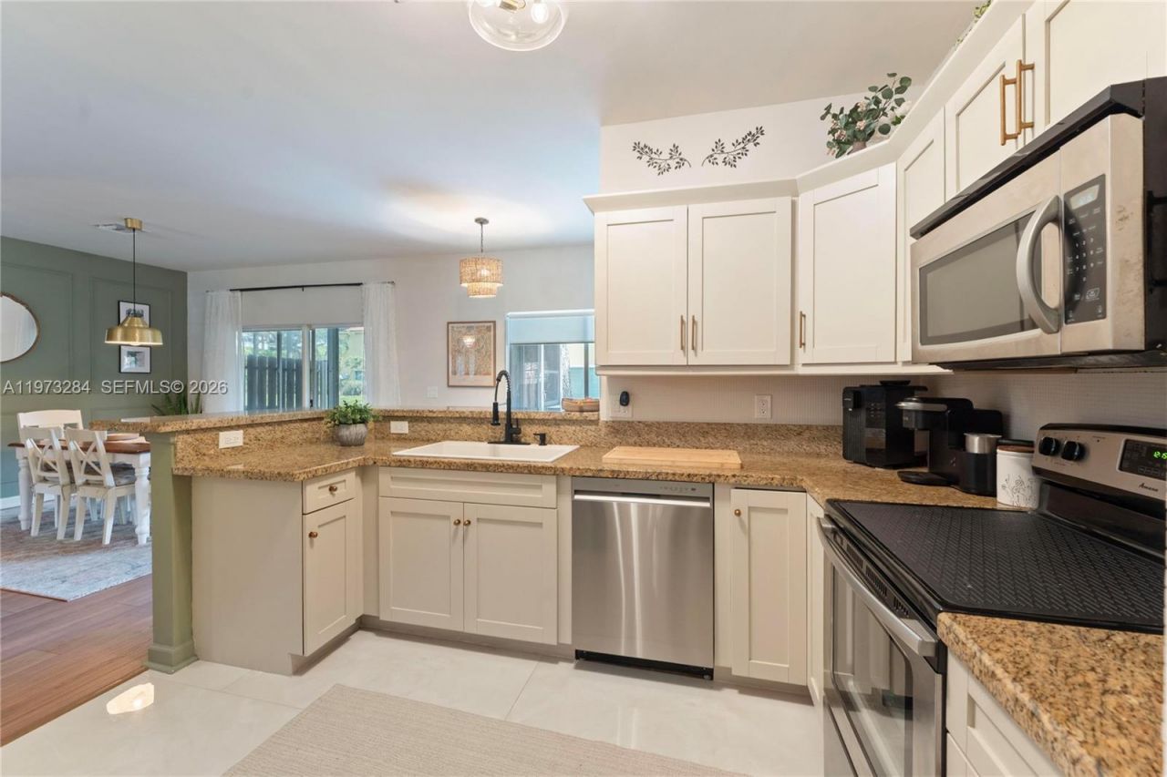 1855 SW 103rd Ave, Miramar, FL 33025 Photo