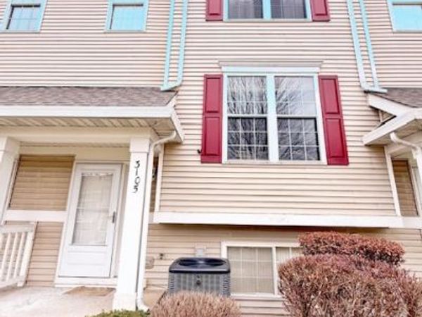 3105 Woodside Drive , Joliet, IL 60431